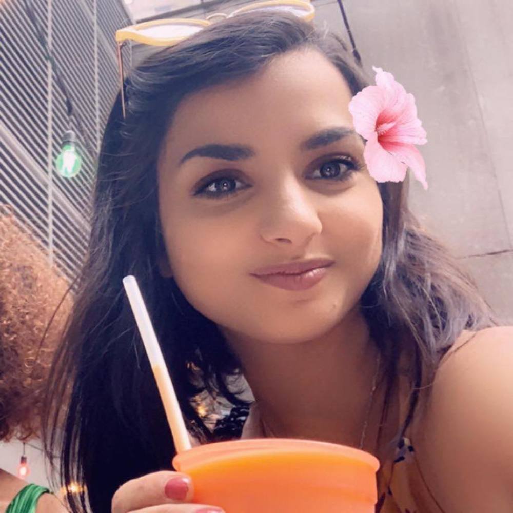 Meet your Posher, Nihel